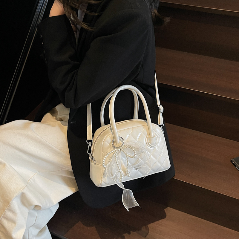 designer Korean Style Quilted Embroidered Handbag 2025 New Fashion Versatile Boston Bag Niche Design Shoulder Crossbody Bag