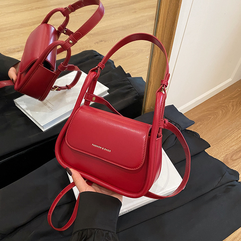 designer High-Quality Texture Small Bag for Women 2025 New Trend This Year Versatile Simple Small Square Bag Niche Shoulder Crossbody Bag