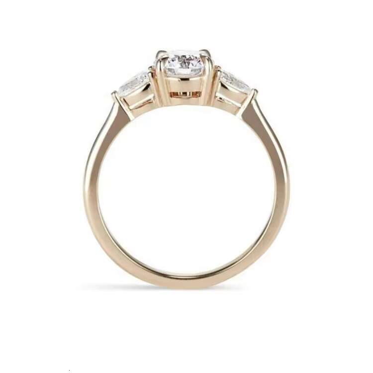 Wholesale Classic Engagement Rings High End Moissanite Diamond Rings Womens Fashion Jewelry