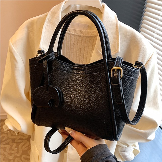 designer High-End Soft Leather Bag for Women 2025 New Fashion Versatile Handbag Bucket Bag Casual Simple Crossbody Mother-Daughter Bag