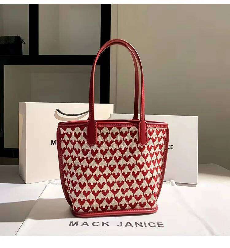 High Quality Red Heart Textured Leather Bucket Women Handbag Large Capacity Casual Tote Lady Purse Shoulder Underarm Bag