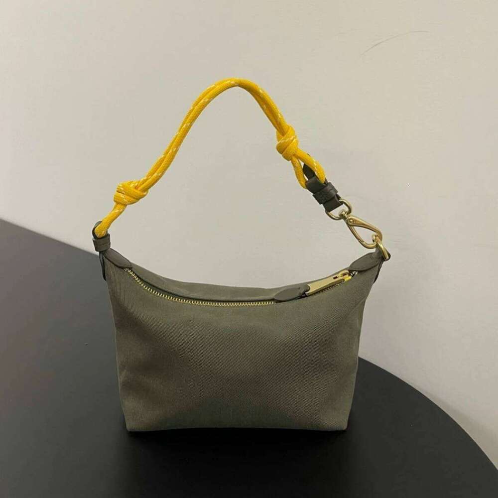 Women's Bags Designer New Women Stylish Canvas Shoulder High Quality Luxurious Lunch Box Simple Design Makeup Bag