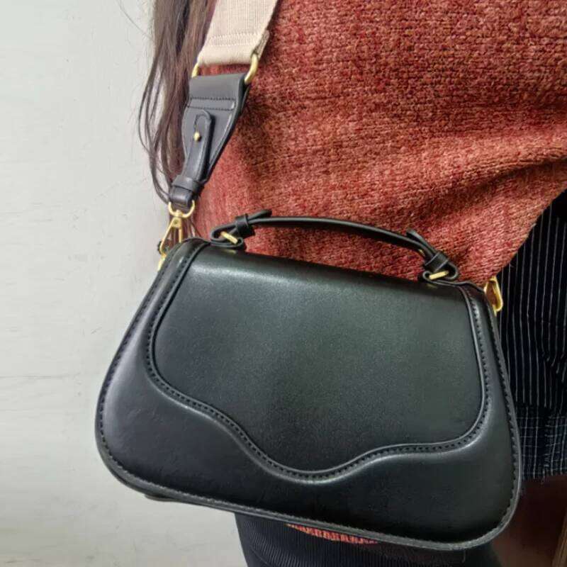 2025 New Fashion Commuter Handbag Outdoor Leisure Shoulder Versatile Crossbody Saddle Bag