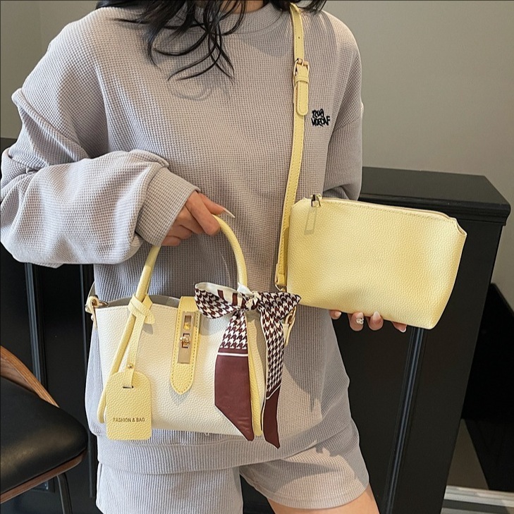 designer 2025 New Retro Light Luxury Simple Large Capacity Handheld Bucket Bag for Women High-Quality Texture Mother-Daughter Single Shoulder Crossbod