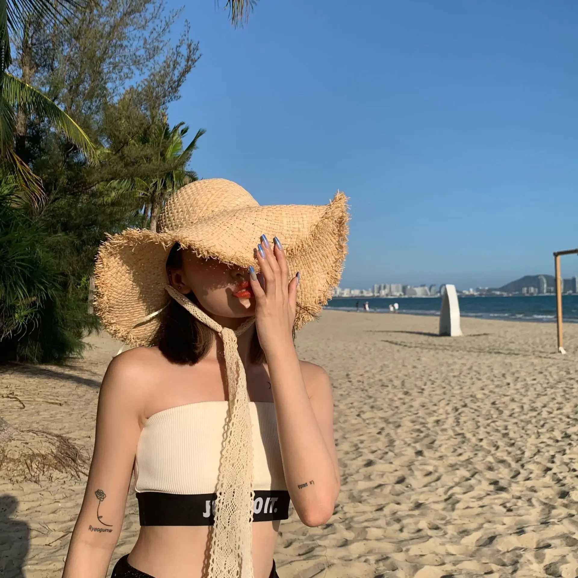 Sweet lace Straps Summer Straw Hat Handwoven Lafite Sun Hat Retro Travel Sunscreen Beach Vacation Hat for Adults Holidays W250602