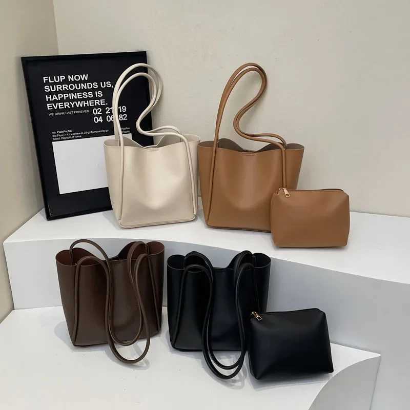 Simple Classic Mother Bucket Bag 2025 New Summer Korean Version of Leisure Hand Underarm Shoulder Bag W250602