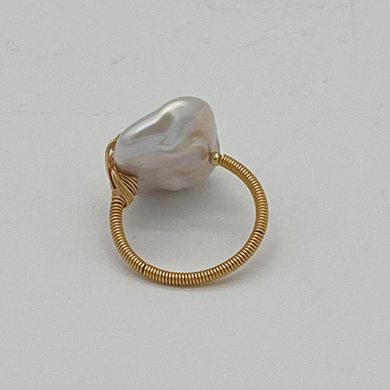 Sophisticated Baroque Design Freshwater Pearl ring for Fashion Forward Enthusiasts