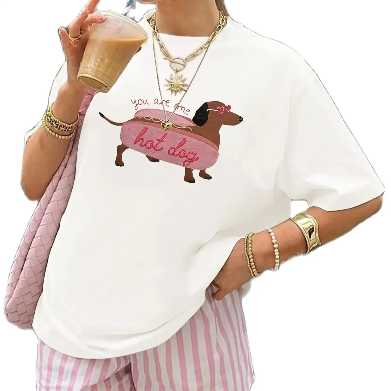 Cartoon Funny Dachshund Print Womens T-shirt Casual Round Neck Fashionable White T-shirt Suitable for Women in Summer 250529