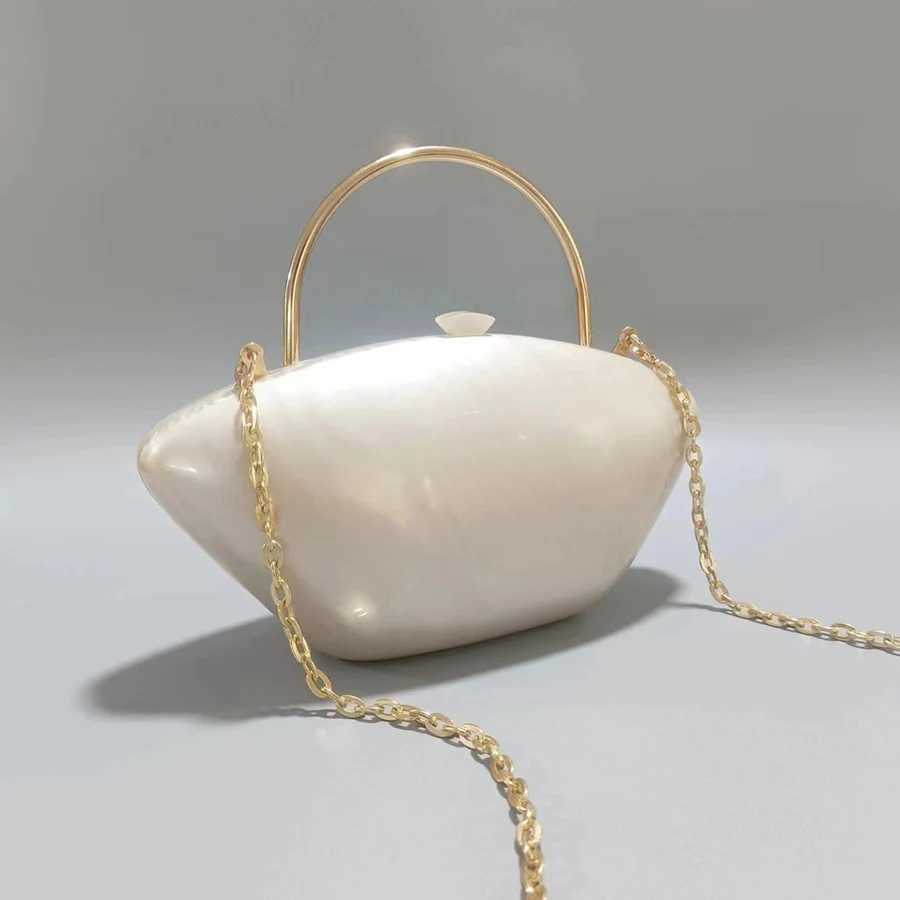 Designer Acrylic Shell Shape Clutch Bag Pearl White Women Evening Party Bag Cute Metal Handle Shoulder Crossbody Bag Small Purse Z250603