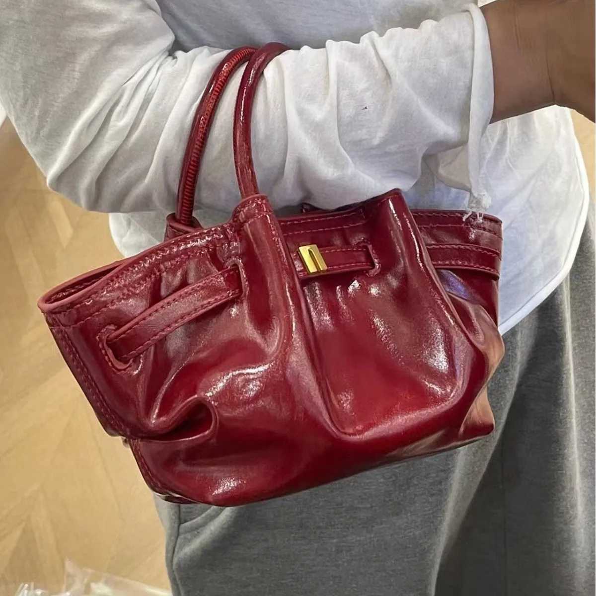 Fashion Ruched Hobos Women Handbags Chic Belts Lock Shoulder Bags Luxury Pu Leather Faux Suede Crossbody Bag Small Tote Purses W250602