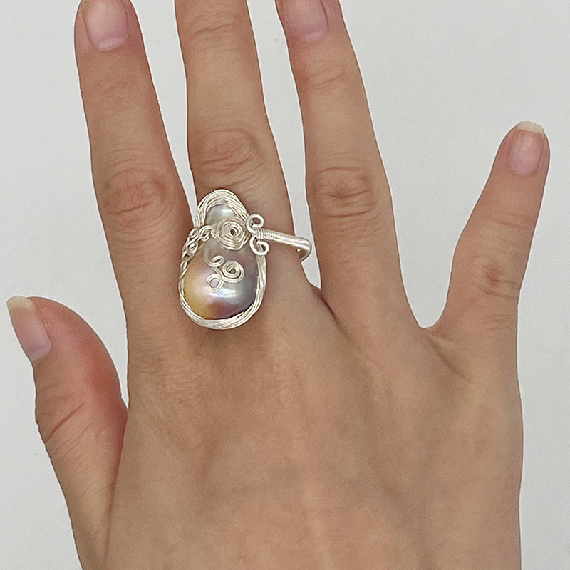 Elegant Baroque-Themed Freshwater Pearl Band Jewelry A Touch of Class for Special Moments