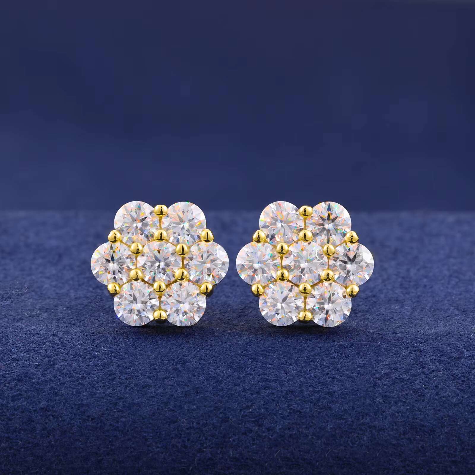 Hip Hop Iced Out Mossanite Studs Screw Backs 925 Sterling Silver 8.6mm Cluster Round Cut VVS Moissanite Stud Earrings