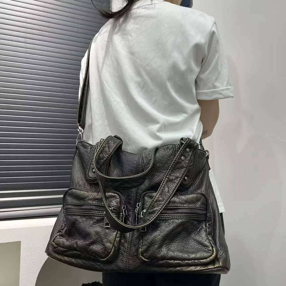Ladies' Fashion Y2k Retro Street Hot Girl Motorcycle Bag, Large Capacity Distressed Multi Pocket Vegan Leather Shoulder Bag
