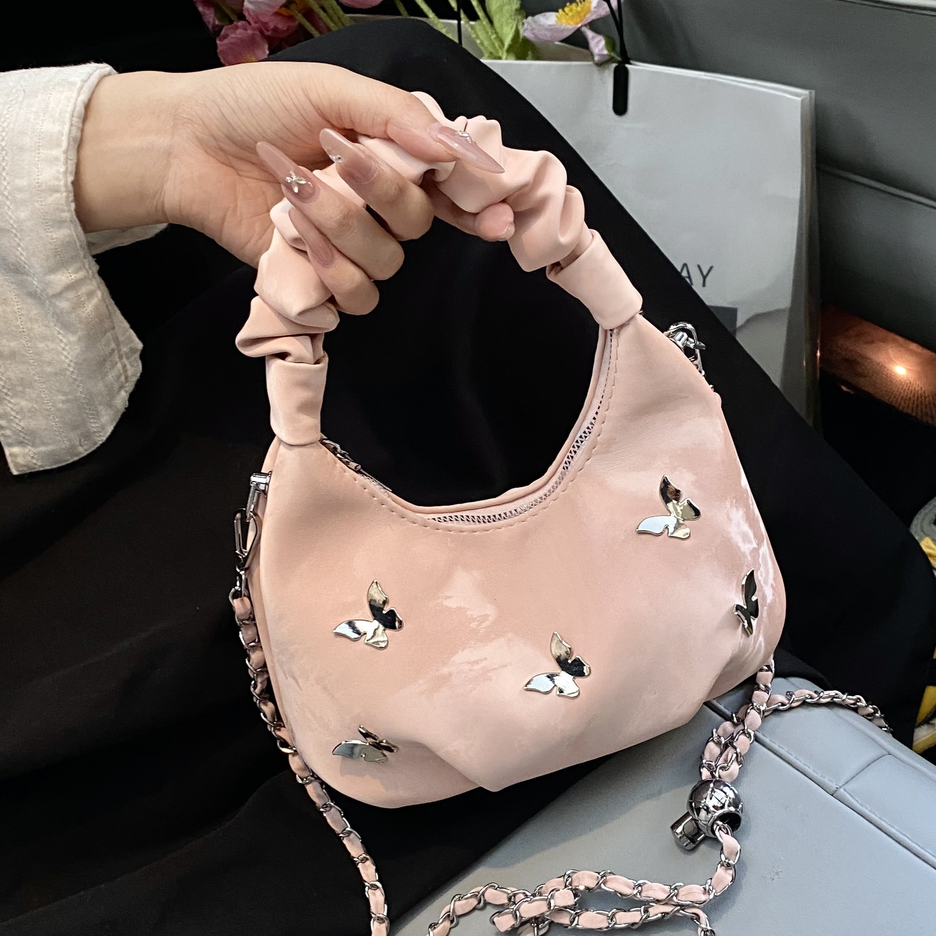 designer Niche Design Pleated Handbag Cloud Bag for Women 2025 New Simple Versatile Chain Crossbody Textured Underarm Bag