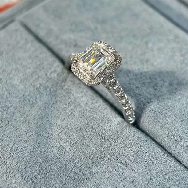 10k 14k 18k White Gold IGI Lab Grown Diamond CVD 1CT Emerald Cut Ring for Women Halo Style