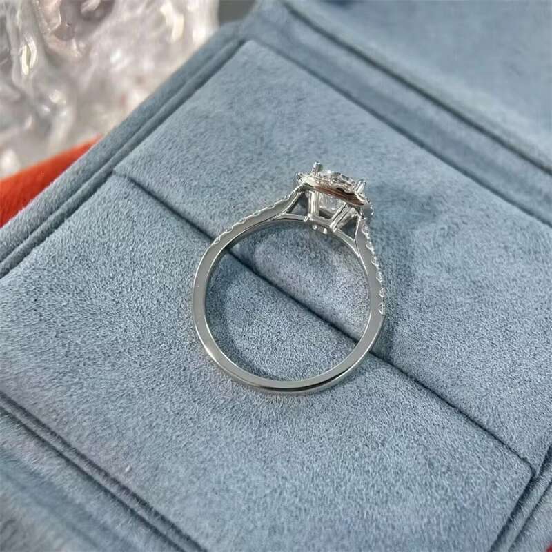 10K 14K 18K White Gold IGI Certificated Lab Grown Diamond 1CT Halo Diamond Engagement Ring