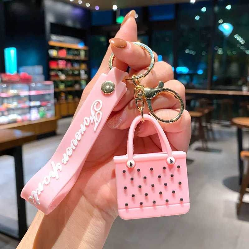 New EVA Beach Hole Bag Keychain European and American Fashion Seaside Big Basket PVC Silicone Bag Pendant Gift XJ250602