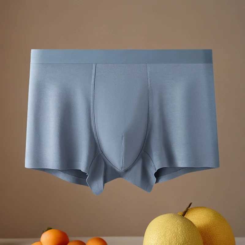 Mens underwear seamless briefs solid color fashionable underwear breathable W250603