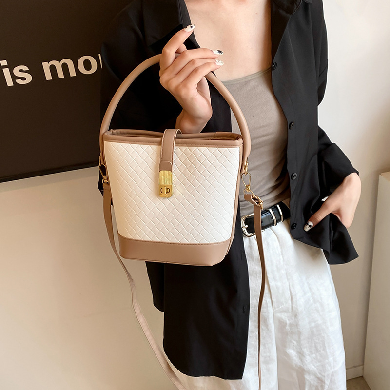 High quality brand, free designer bag, fashionable and casual color block bag, single shoulder crossbody bag, bucket bag, new free designer bag