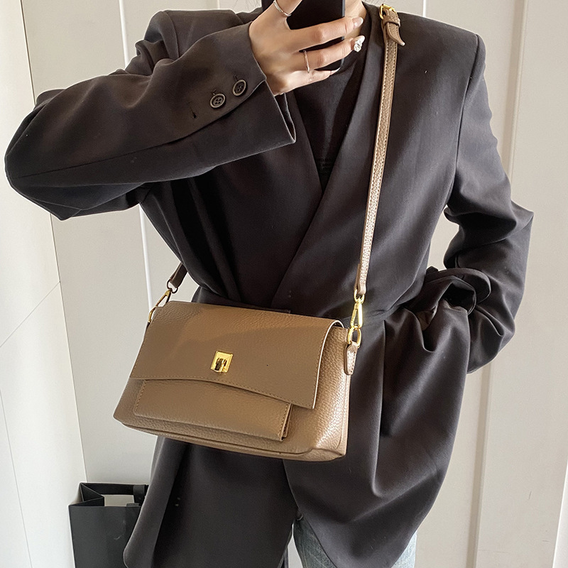 designer High-end Retro Lychee Texture Underarm Bag for Women 2025 New Simple Commuter Fashion Versatile Single Shoulder Small Square Bag