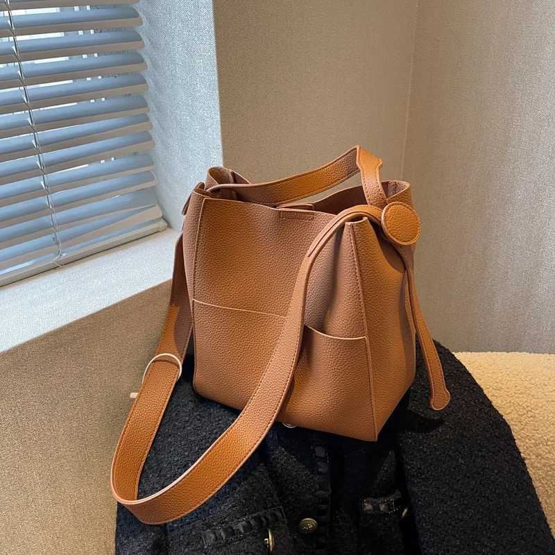 Shoulder Bucket Bags for Women Female Designers Trend Crossbody Side Bag for Ladies Designer Luxury Purses and Handbags W250602