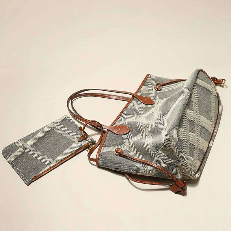 Elegant Ladies Durable Canvas Beach Tote 2025 Shopper Big Handbags And Purses For Female Designer Women's Shoulder Bag