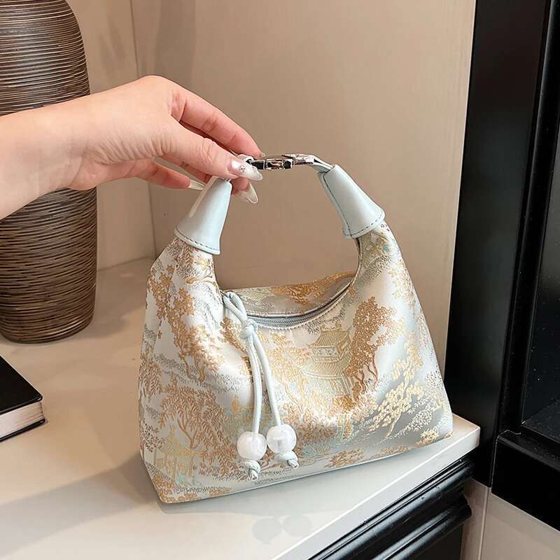 Fashionable Embroidery Handbag Brand Versatile Shoulder 2025 New Chinese Style Tote Bag Trend Designer Travel Wallet
