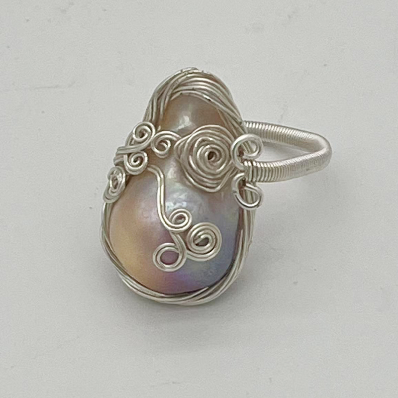 Elegant Baroque-Themed Freshwater Pearl Band Jewelry A Touch of Class for Special Moments