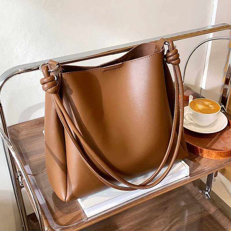 Retro Versatile Women Shoulder Composite Bags Fashion Commuter Ladies Bucket Underarm Bag Pu Leather Female Inner Handbags Tote W250602