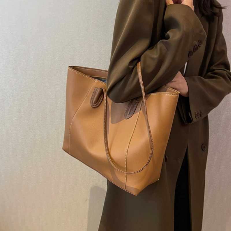 Hot Selling Light Luxury Sewing Thread Pu Zipper Womens Handbag 2025 New Fashionable Womens Commuting Shoulder Bag Tote Bag W250602