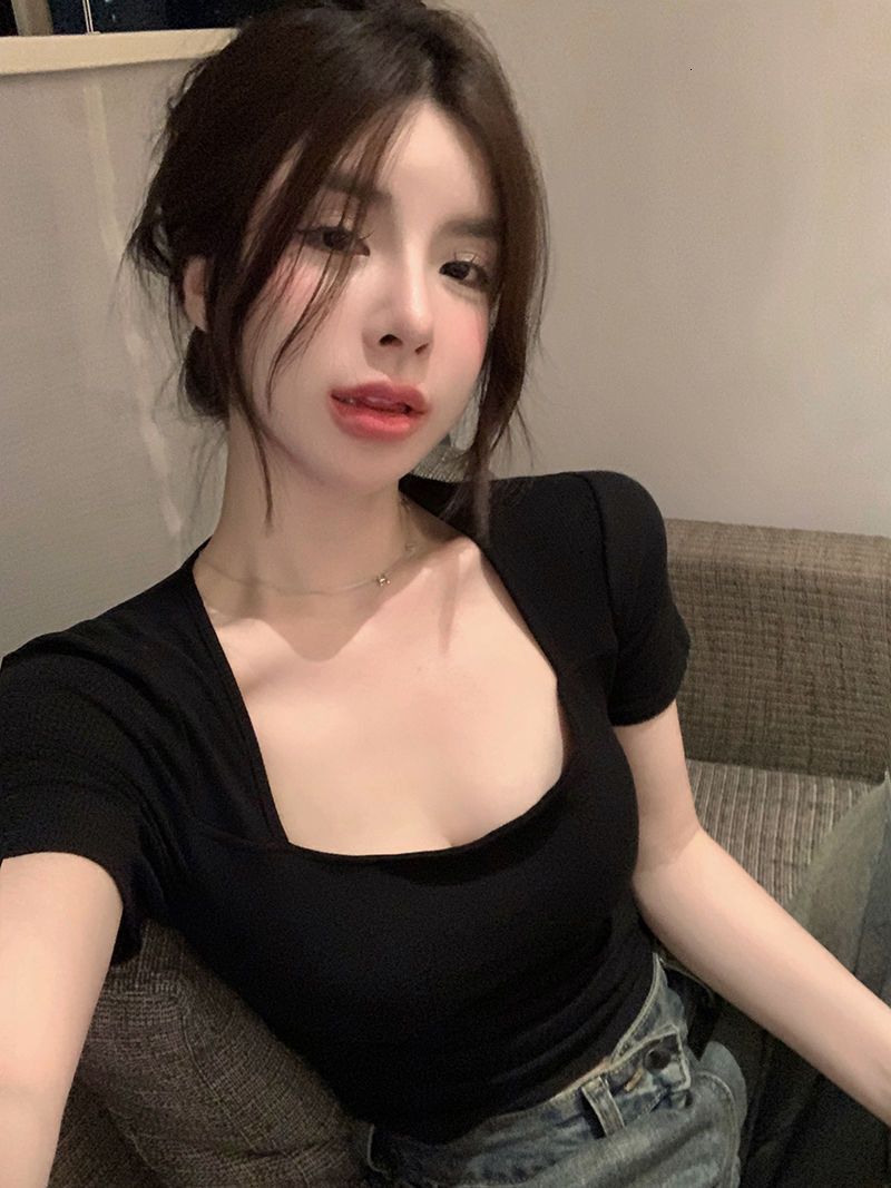 2025 new spring and summer women's T-shirt new American spicy girl hollow out backless top women's summer slim fit square neck designer shor