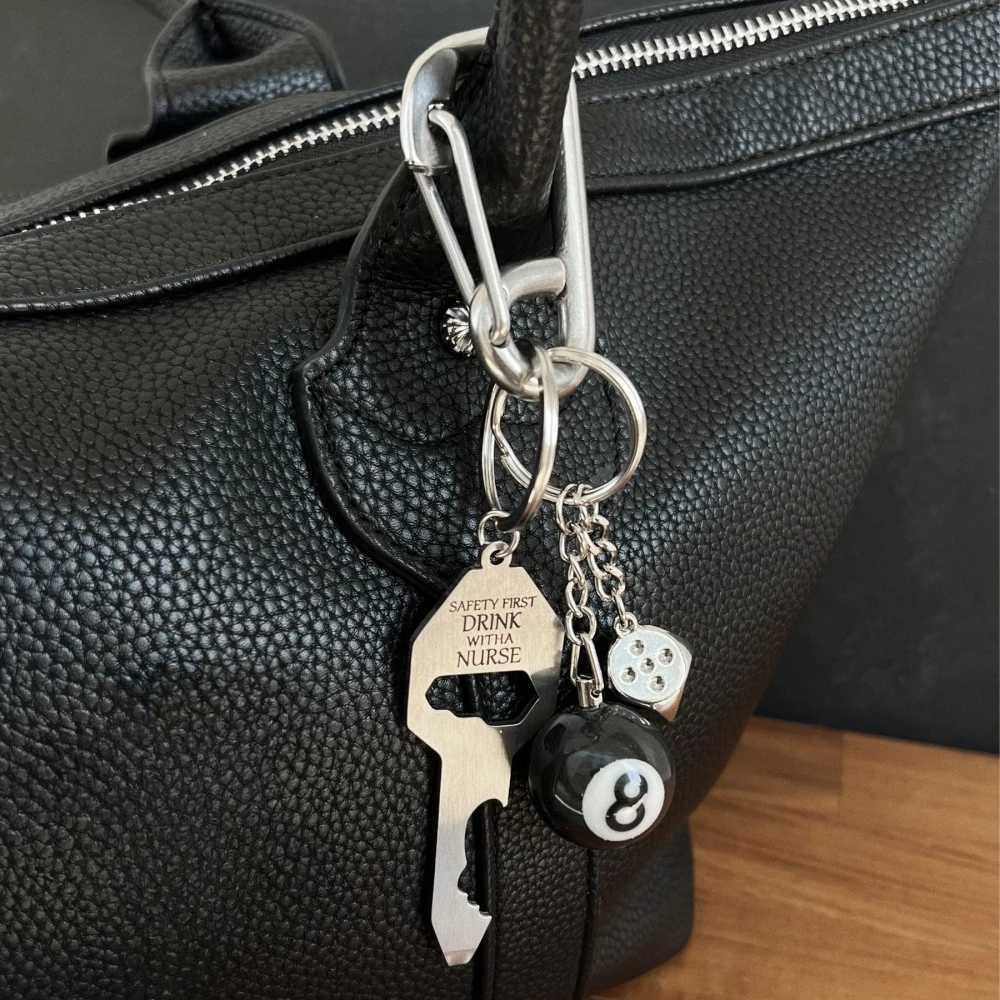 3D Black No 8 Billiard Keychain Lucky Dice Beer Bottle Opener Fashion Creative Women Men Solid Metal Carabiner Pendant GiftsXJ250602