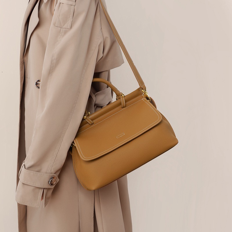 Light Luxury High-end Designer Bag 2025 New Summer Genuine Leather Fashionable Handheld Women's High-quality Large Capacity Single Shoulder Cross
