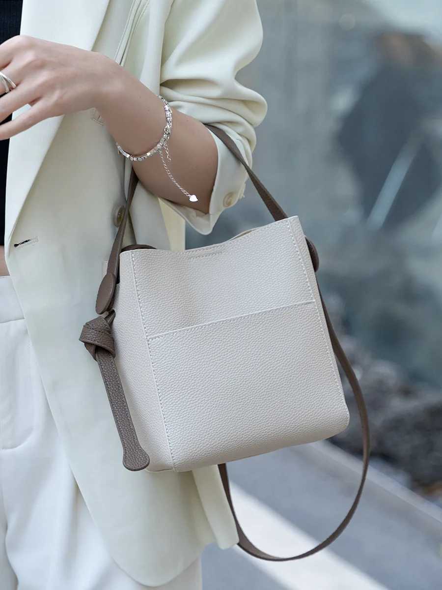 Genuine Leather Womens Crossbody Bag Handbag 2025 new large capacity commuter bucket bag Luxury versatile Cowhide shoulder bag W250602