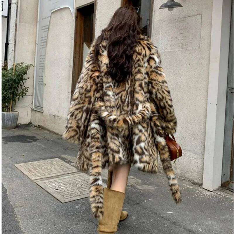 High quality Winter Animal Leopard Faux Fur Extra Long Coat Full Sleeve Warm Shaggy Jacket Loose Outerwear
