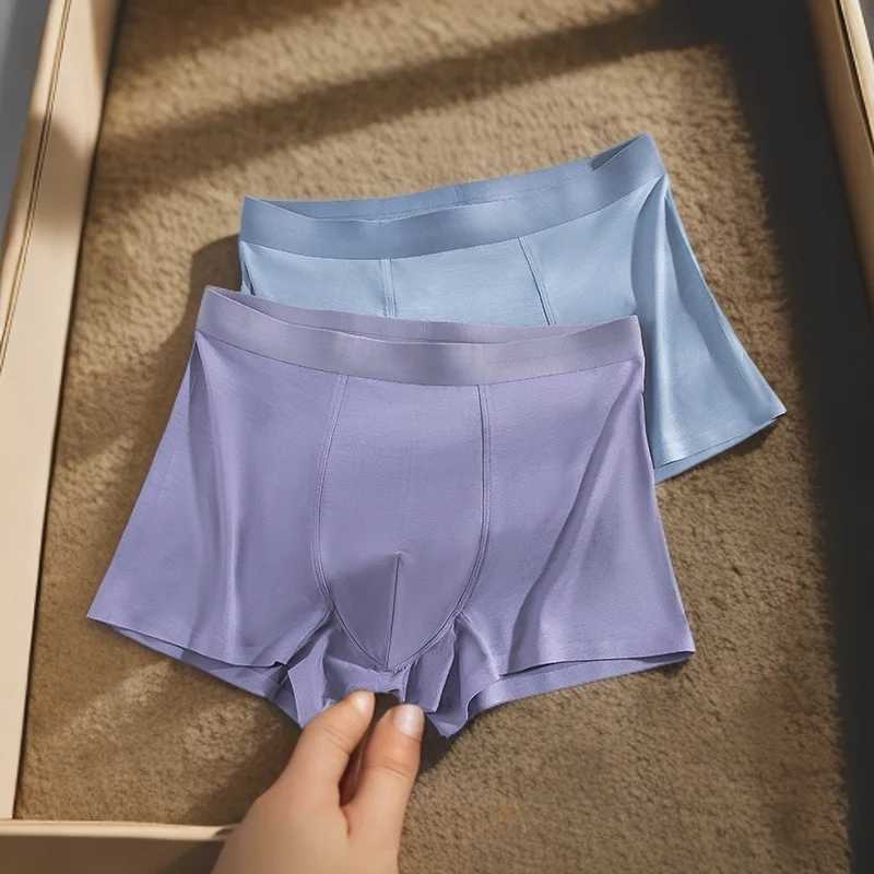 Mens underwear seamless briefs solid color fashionable underwear breathable W250603