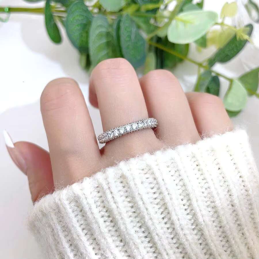 FOXI Micro Pave Set Classic Inlaid Moissanite Ring Romantic Anniversary Gift 925 Sterling Silver Moissanite Diamond Fine Rings