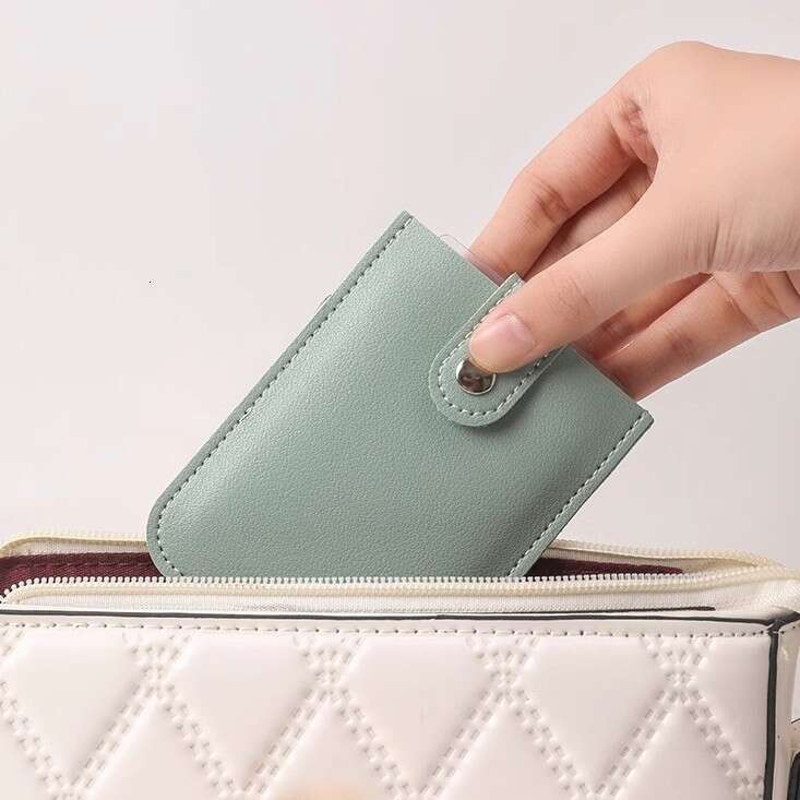 Pull-out Multi-card Slot Case Large Capacity ID Bank Holder Anti-degaussing Compact Ultra-thin Card Clip