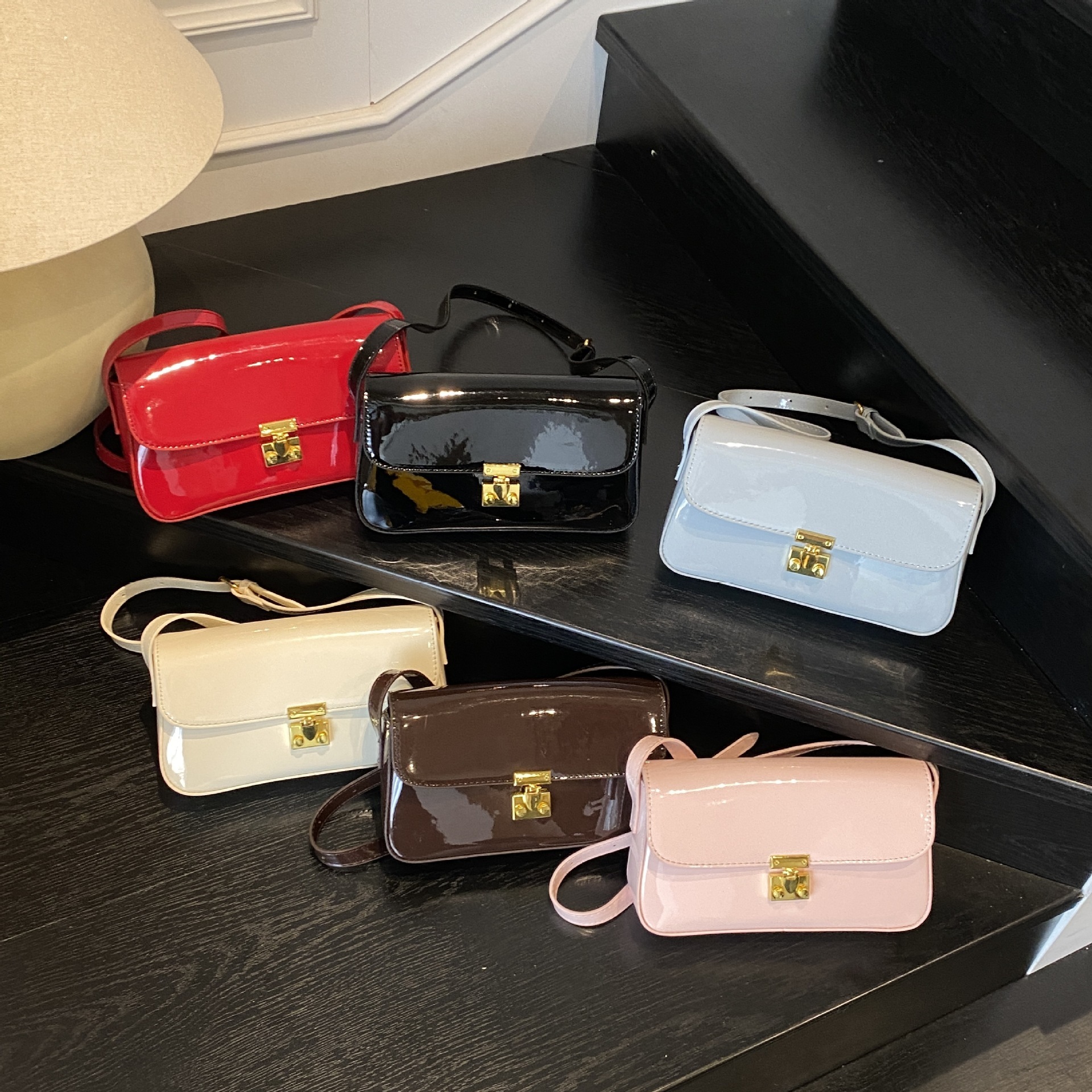 designer Vintage Red Patent Leather Small Square Bag Underarm Bag 2025 New Fashion Versatile Casual Handbag Shoulder Bag Crossbody Bag