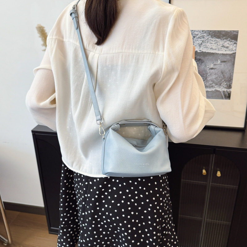 designer 2025 Spring/Summer New Korean Style Exquisite Solid Color Handbag for Women High-Quality Texture Simple Versatile Shoulder Crossbody Bag
