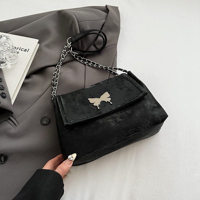 Top brand high-quality new free designer bag 2025 new fashionable embroidered chain armpit shoulder bag simple and fashionable crossbody bag new free 