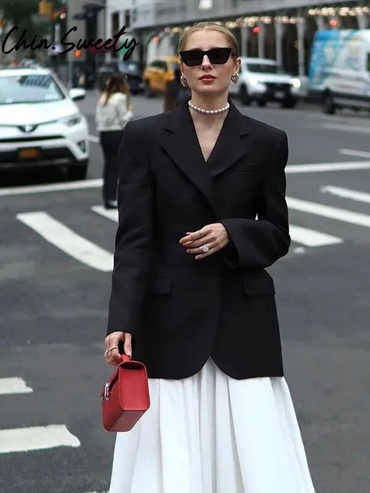 Casual Solid Women Blazer Urban Lapel Long Sleeve Button Pocket Female Streetwear 2025 Spring Autumn Elegant Lady Outwear 250530