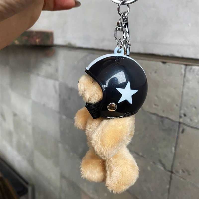 ZAKOL New Cute Helmeted Bear Charm Keychains Y2K Plush Ornament Pendant Car Keyring Backpack Decoration Bag Charm Jewelry XJ250602
