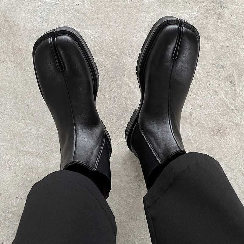 Tabi Boots Ankle Boots Flat Booties Leather Custom Handmade Boots for Men Novel Designer Style Luxury Boots Casual Shoes XJ250602