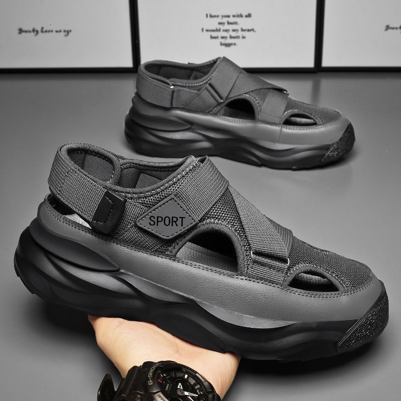 designer Summer Outdoor Sandals Hollow Non-Slip Clogs New Breathable Closed-Toe Beach Sandals for Driving Men's Outdoor Shoes