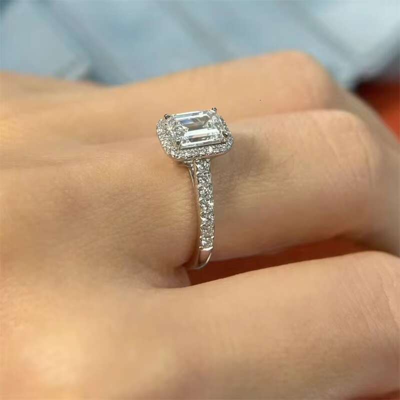 10k 14k 18k White Gold IGI Lab Grown Diamond CVD 1CT Emerald Cut Ring for Women Halo Style