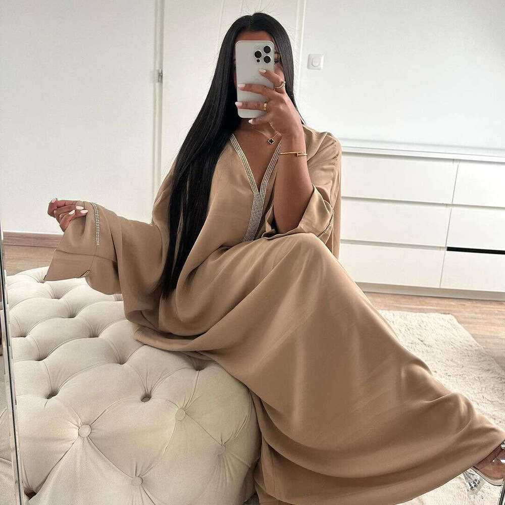 Mq073 New Metal Inlaid Fashion Versatile Dress Batwing Sleeve High-End Robe B5