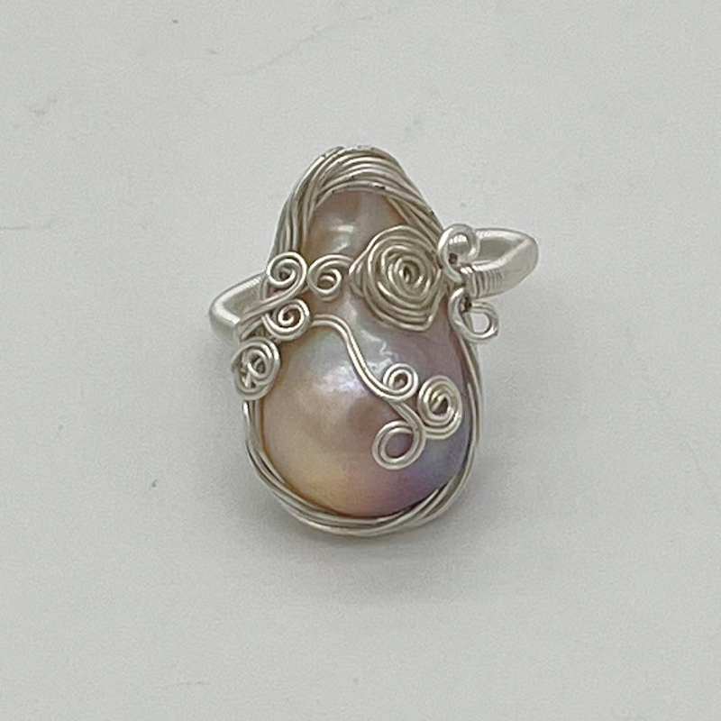 Elegant Baroque-Themed Freshwater Pearl Band Jewelry A Touch of Class for Special Moments