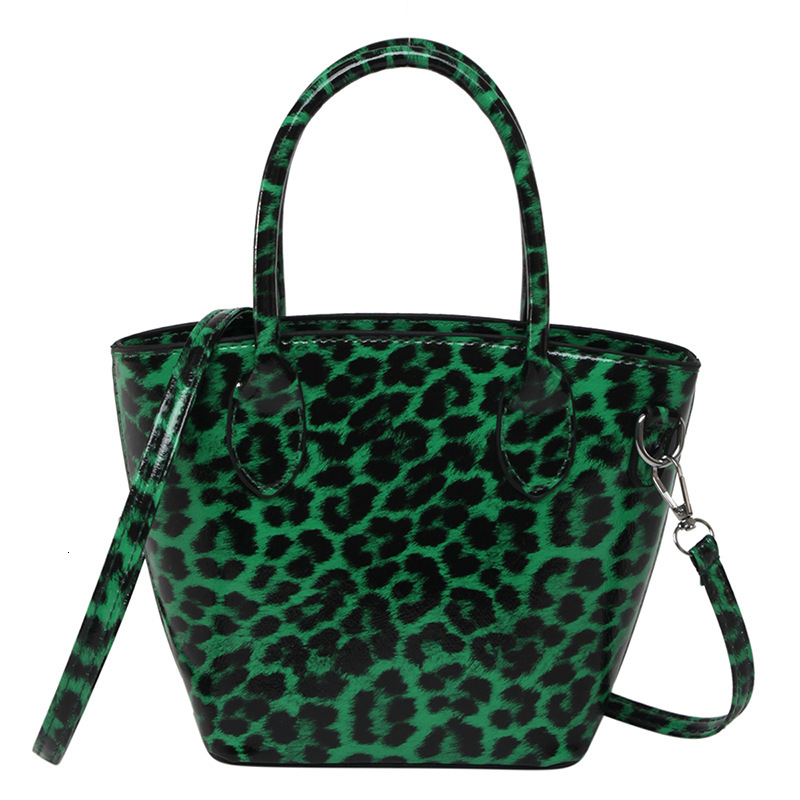 Top brand high-quality new free designer bag wholesale fashion leopard print bag 2025 new European and American handbag crossbody bag new free designe