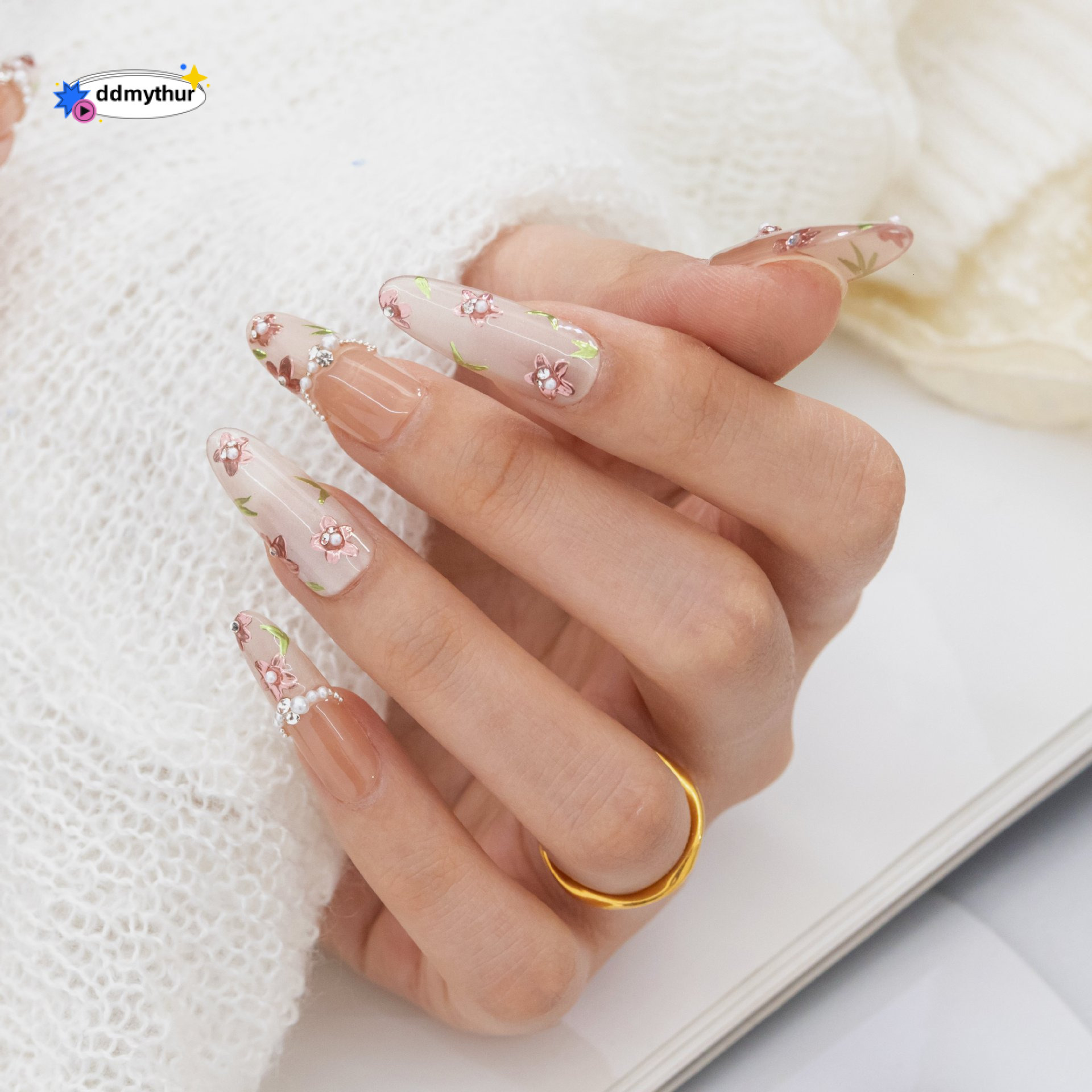 New Oval Nude French Wearable Cat Eye Flower Pearl Fake Nails Fresh Cute Nail Stickers ddmythur